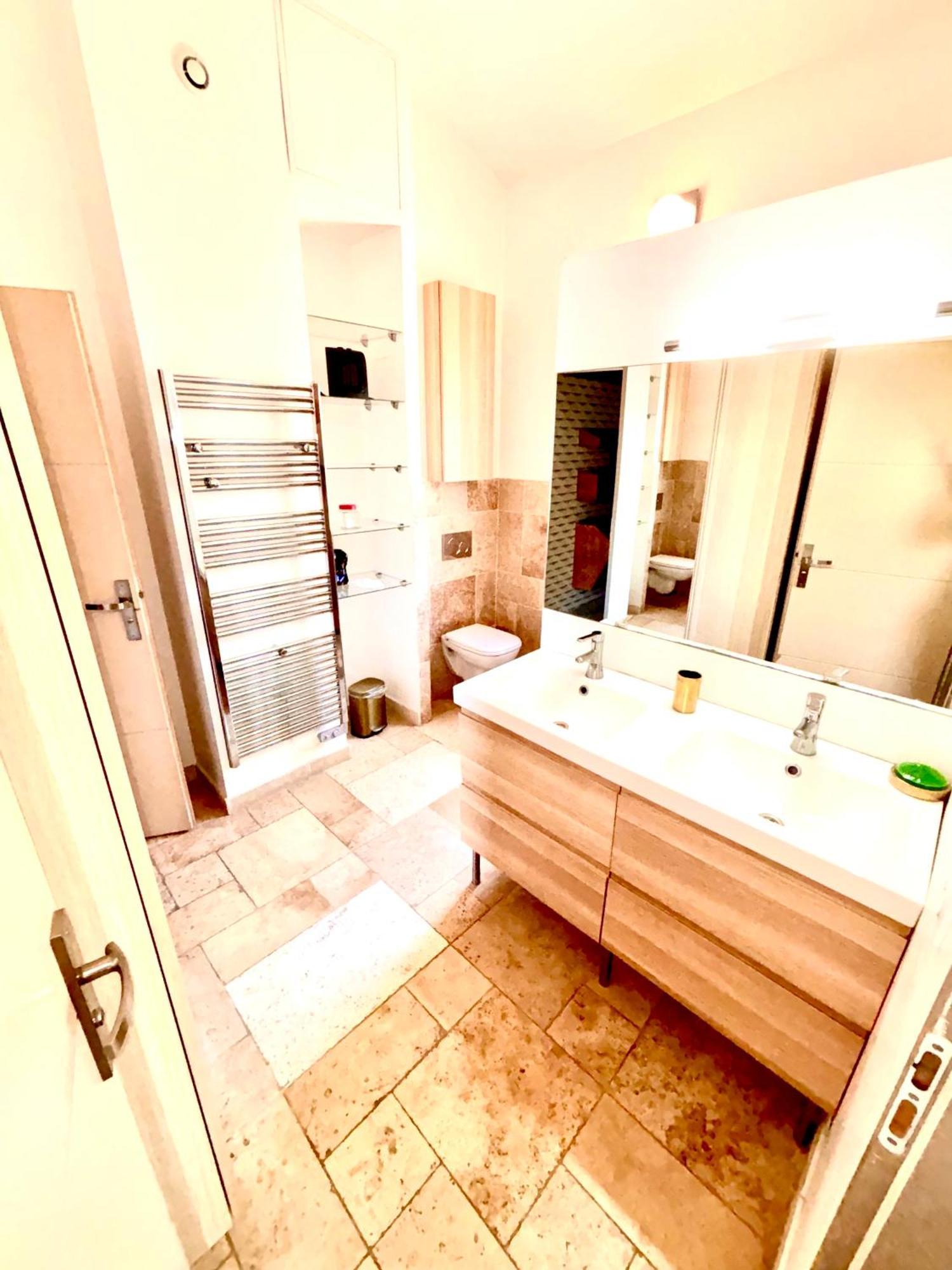 Maison Avec Piscine Et Jacuzzi Proche Des Plages Toulon Exterior photo